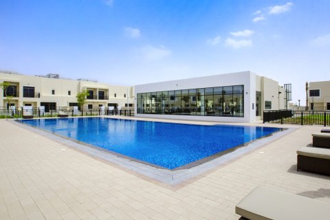 Villetta a schiera in affitto a Town Square, Dubai, EAU 3 camere da letto, 196 mq. № 707923 - foto 2