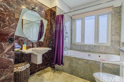 Villa itt: Emirates Hills, Dubai, EAE, 7 hálószoba, 1692.69 m², azonosító: 747176 - fénykép 15
