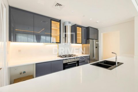Apartment in Business Bay, Dubai, UAE 2 bedrooms, 226 sq.m. № 601840 - photo 12