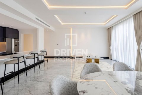 Apartment in Business Bay, Dubai, UAE 2 bedrooms, 226 sq.m. № 601840 - photo 1