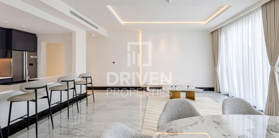 Apartment in Business Bay, Dubai, UAE 2 bedrooms, 226 sq.m. № 601840