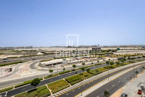 Apartment in Business Bay, Dubai, UAE 2 bedrooms, 226 sq.m. № 601840 - photo 13