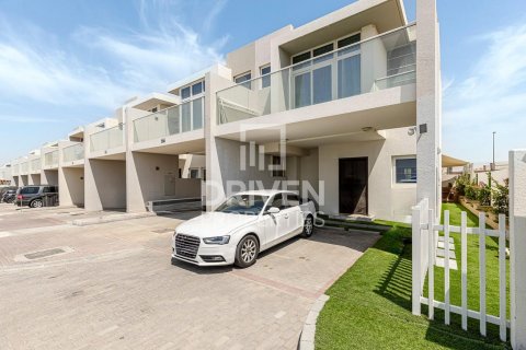 Vilë në DAMAC Hills (Akoya by DAMAC), Dubai, Emiratet e Bashkuara Arabe 3 dhoma gjumi, 158 m2. № 601831 - Foto 15