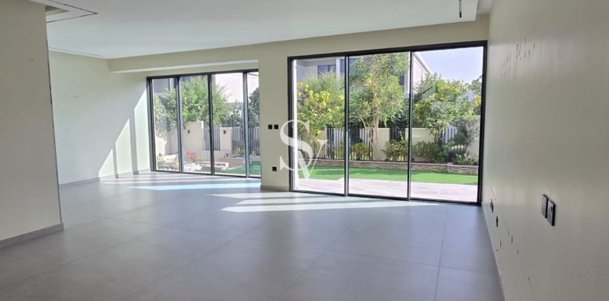 Vila v Tilal Al Ghaf, Dubai, SAE 4 spálne, 432 m2 č. 720103