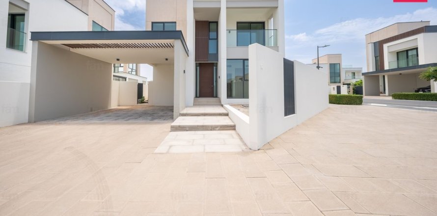 Villa in Dubai, UAE 4 bedrooms, 428.6 sq.m. № 710175