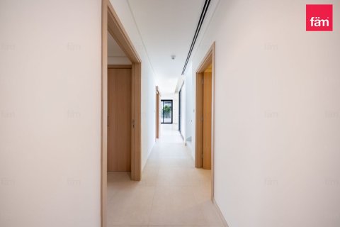 Villa in Dubai, UAE 4 bedrooms, 428.6 sq.m. № 710175 - photo 5