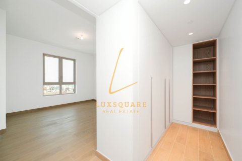 Apartment in Jumeirah, Dubai, UAE 2 bedrooms, 118 sq.m. № 713264 - photo 18