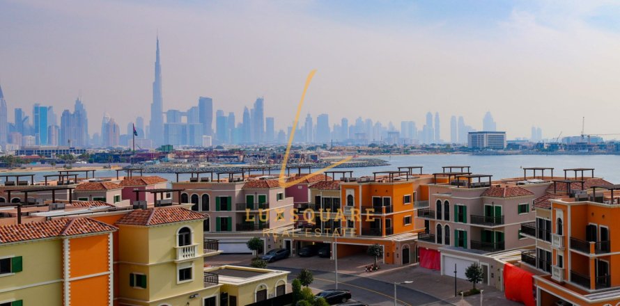Apartment in Jumeirah, Dubai, UAE 2 bedrooms, 118 sq.m. № 713264