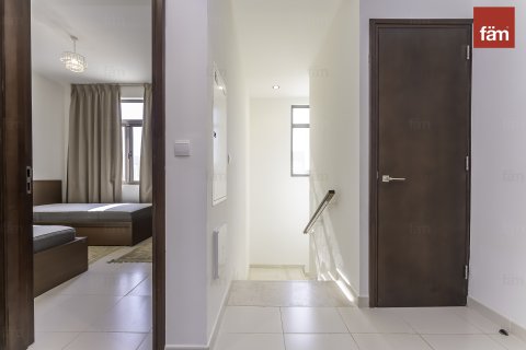 فيلا للإيجار في ريم، دبي، الإمارات العربية المتحدة 3 غرفة نوم ، 308.5 متر مربع ، رقم 682102 - صورة 11