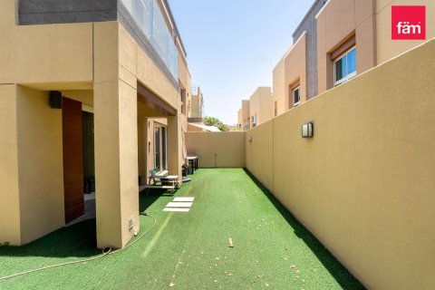 Vila di Al Barsha, Dubai, UEA 3 kamar tidur, 232.4 m2 nomor 710196 - foto 4