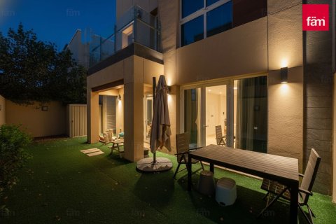 Vila di Al Barsha, Dubai, UEA 3 kamar tidur, 232.4 m2 nomor 710196 - foto 15