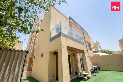 Vila di Al Barsha, Dubai, UEA 3 kamar tidur, 232.4 m2 nomor 710196 - foto 6