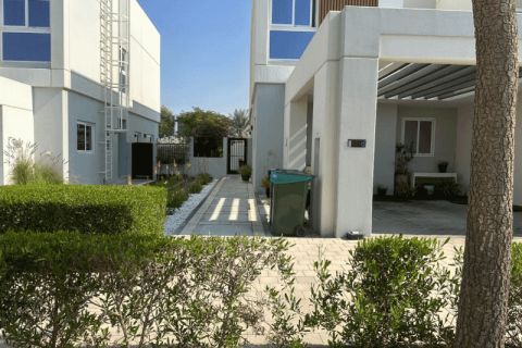 Villa in Dubai Land, Dubai, UAE 4 bedrooms, 230 sq.m. № 717776 - photo 17