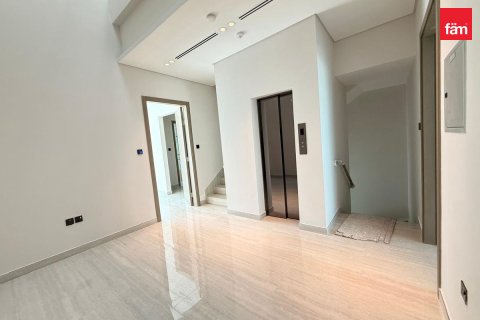 Shtëpi në qytet në Dubai, Emiratet e Bashkuara Arabe 4 dhoma gjumi, 156 m2. № 732854 - Foto 8