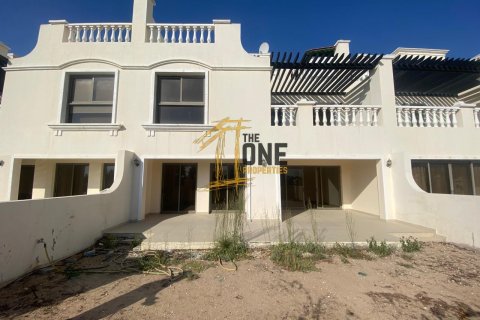 Villa zum Verkauf in Al Hamra Village, Ras Al Khaimah, VAE 4 Schlafzimmer, 256 m2 Nr. 578329 - Foto 3