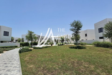 Villetta a schiera in affitto a Yas Island, Abu Dhabi, EAU 3 camere da letto, 166 mq. № 605025 - foto 6