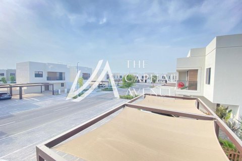 Villetta a schiera in affitto a Yas Island, Abu Dhabi, EAU 3 camere da letto, 166 mq. № 605025 - foto 5