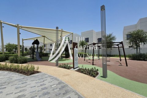 Townhouse on the Yas Island, Abu Dhabi, UAE 3 bedrooms, 166 sq.m. № 605062 - photo 4