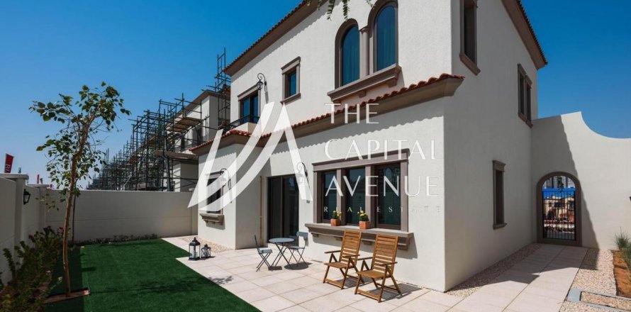 Townhouse in Khalifa City, Abu Dhabi, UAE 3 bedrooms, 172 sq.m. № 605022
