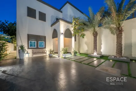 Vilë në Jumeirah Park, Dubai, Emiratet e Bashkuara Arabe 4 dhoma gjumi, 307 m2. № 737900 - Foto 19