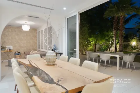 Vilë në Jumeirah Park, Dubai, Emiratet e Bashkuara Arabe 4 dhoma gjumi, 307 m2. № 737900 - Foto 5