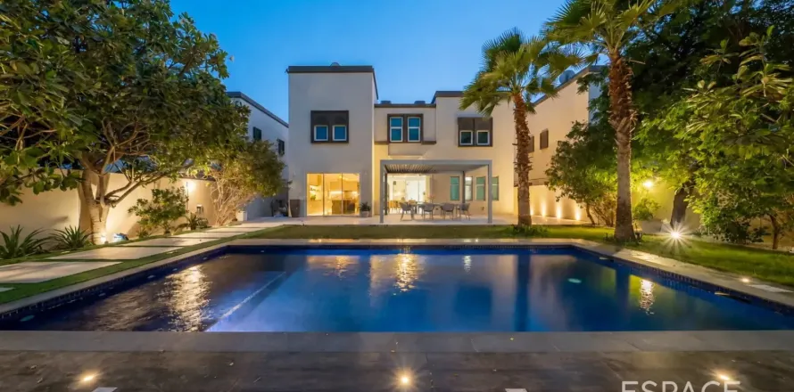 Vilë në Jumeirah Park, Dubai, Emiratet e Bashkuara Arabe 4 dhoma gjumi, 307 m2. № 737900
