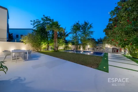 Vilë në Jumeirah Park, Dubai, Emiratet e Bashkuara Arabe 4 dhoma gjumi, 307 m2. № 737900 - Foto 4