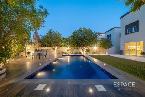 Vilë në Jumeirah Park, Dubai, Emiratet e Bashkuara Arabe 4 dhoma gjumi, 307 m2. № 737900 - Foto 2