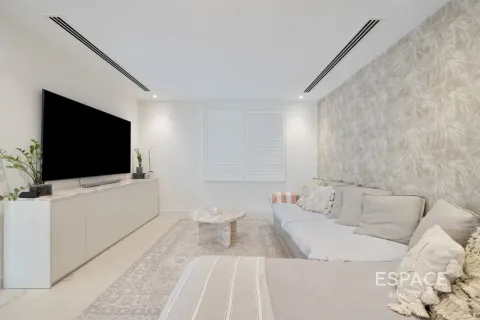 Vilë në Jumeirah Park, Dubai, Emiratet e Bashkuara Arabe 4 dhoma gjumi, 307 m2. № 737900 - Foto 12