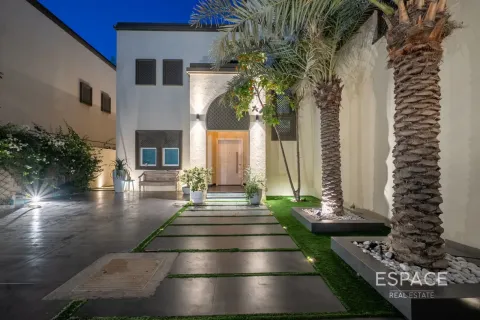 Vilë në Jumeirah Park, Dubai, Emiratet e Bashkuara Arabe 4 dhoma gjumi, 307 m2. № 737900 - Foto 20
