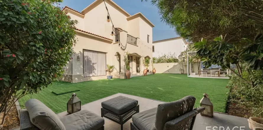 Villa i Arabian Ranches, Dubai, UAE 5 soveværelser, 342 kvm № 737898