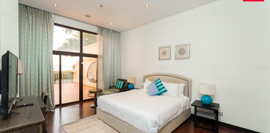 Huoneisto Palm Jumeirah, Dubai, Arabiemiraatit 2 makuuhuonetta, 208.6 m2 № 687433