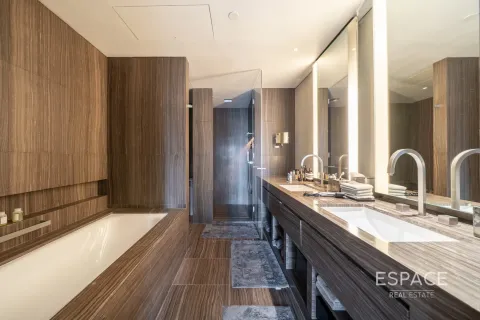 Apartment in ARMANI RESIDENCES in Burj Khalifa, Dubai, UAE 1 bedroom, 98 sq.m. № 650367 - photo 14