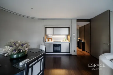 Apartment in ARMANI RESIDENCES in Burj Khalifa, Dubai, UAE 1 bedroom, 98 sq.m. № 650367 - photo 6
