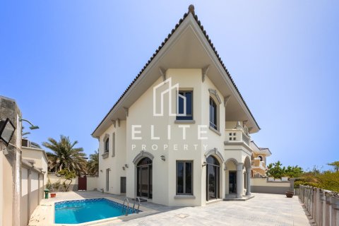 Villa in Palm Jumeirah, Dubai, UAE 5 bedrooms, 657 sq.m. № 760013 - photo 3