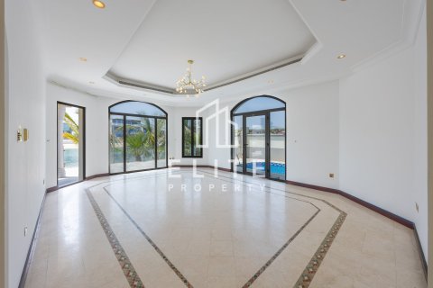 Villa in Palm Jumeirah, Dubai, UAE 5 bedrooms, 657 sq.m. № 760013 - photo 4