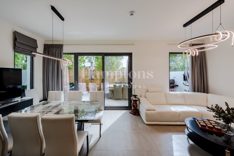 Вилла Tilal Al Ghaf, Дубай, БАӘ-да 4 жатын бөлмелер, 221.01623700 м² № 595736 - фото 16