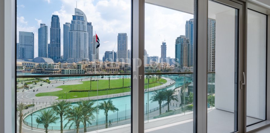 Apartment in Palm Jumeirah, Dubai, UAE 2 bedrooms, 134.524 sq.m. № 595734