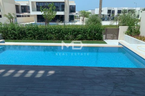 Vilë në Saadiyat Island, Abu Dhabi, Emiratet e Bashkuara Arabe 5 dhoma gjumi, 581 m2. № 554988 - Foto 3
