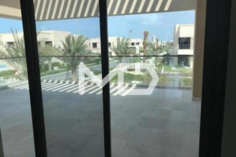 Vilë në Saadiyat Island, Abu Dhabi, Emiratet e Bashkuara Arabe 5 dhoma gjumi, 581 m2. № 554988 - Foto 8