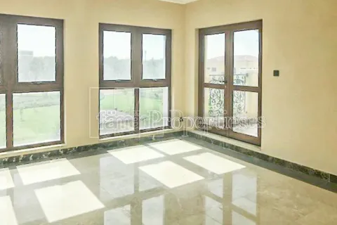 Dubai, BAE’de satılık villa 6 yatak odası, 985.5 m&sup2; No 388812 - fotoğraf 15