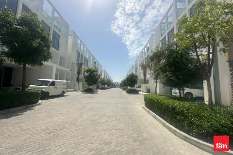 Villa in Al Barari, Dubai, UAE 4 bedrooms, 179.7 sq.m. № 701465 - photo 3