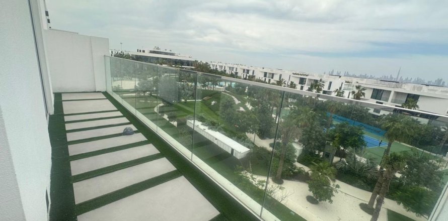 Villa in Al Barari, Dubai, UAE 4 bedrooms, 179.7 sq.m. № 701465