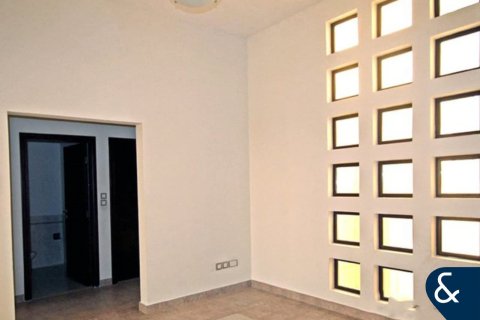 Villa zum Verkauf in Mudon, Dubai, VAE 4 Schlafzimmer, 354 m2 Nr. 667658 - Foto 6