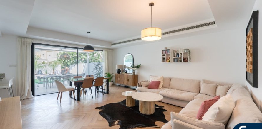 Villa asukohaga Arabian Ranches, Dubai, AÜE: 3 magamistoaga, 219 m² Nr 667655