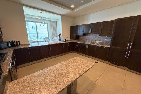 Palm Jumeirah, Dubai, UAE의 판매용 아파트 침실 2개, 257제곱미터 번호 734367 - 사진 9