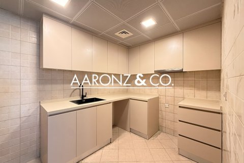Apartemen di Jumeirah Lake Towers, Dubai, UEA 3 kamar tidur, 114 m2 nomor 691764 - foto 11