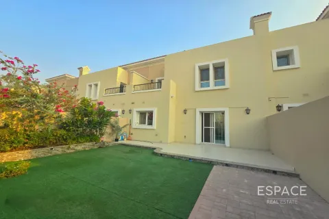 Vila u Arabian Ranches, Dubai, UAE 3 spavaćih soba, 228 m2 Br. 661324 - fotografija 1