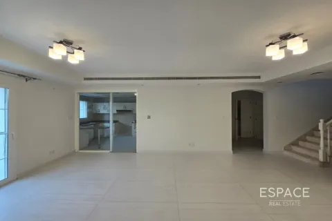 Vila u Arabian Ranches, Dubai, UAE 3 spavaćih soba, 228 m2 Br. 661324 - fotografija 3