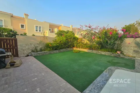 Vila u Arabian Ranches, Dubai, UAE 3 spavaćih soba, 228 m2 Br. 661324 - fotografija 12